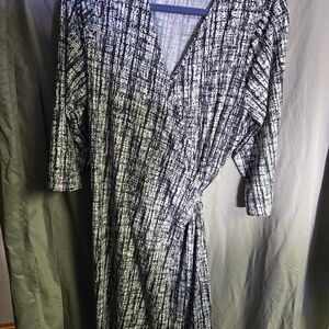 LuLaRoe Black and White Patterned Dress
